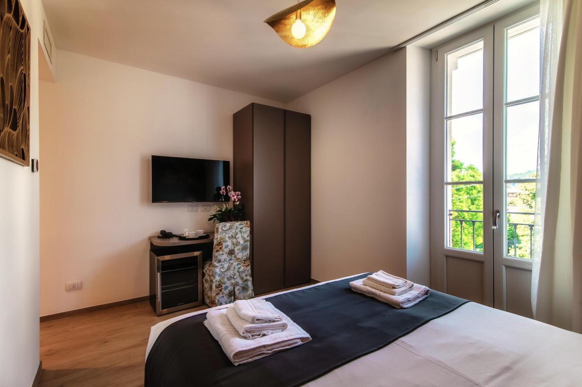 Hotel Ristorante La Vignetta تْشيرنوبيو المظهر الخارجي الصورة