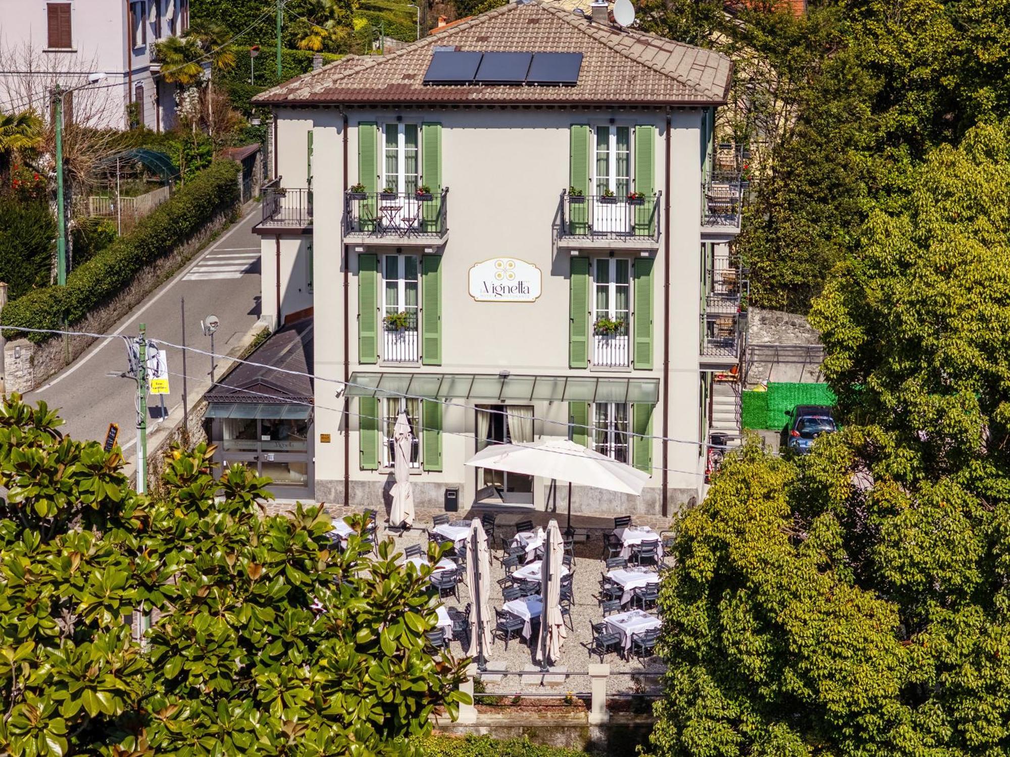 Hotel Ristorante La Vignetta تْشيرنوبيو المظهر الخارجي الصورة